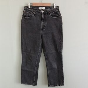 Abercrombie & Fitch Black The Ankle Straight Ultra High Rise Short Size 26 /2